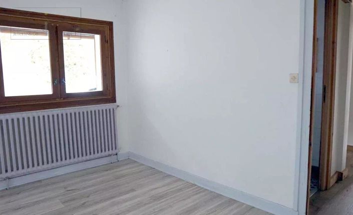 Image No.6-House for sale