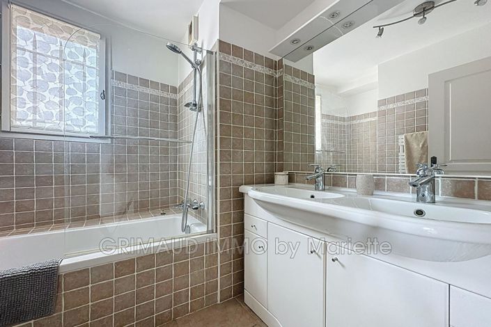 Image No.9-Appartement de 2 chambres à vendre à Grimaud