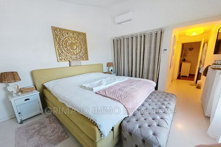 Image No.5-9 Bed House for sale