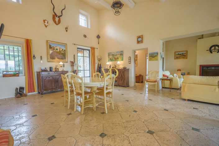 Image No.62-6 Bed House for sale