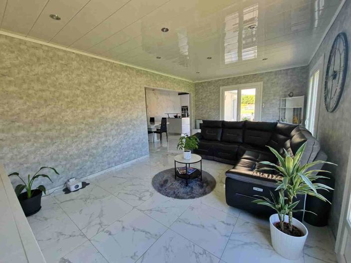 Image No.10-3 Bed House for sale