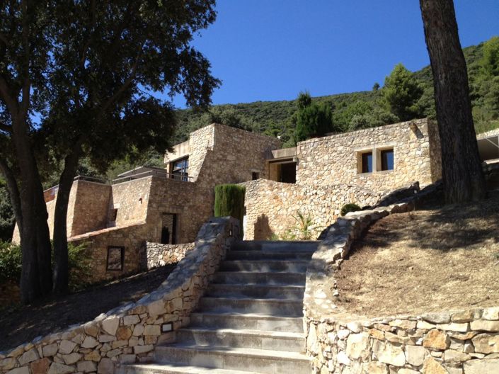 Image No.2-7 Bed Property for sale