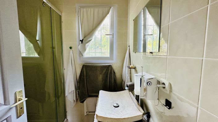 Image No.11-4 Bed House for sale