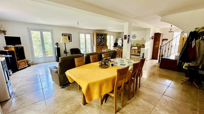 Image No.13-4 Bed House for sale