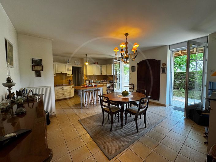 Image No.5-3 Bed House for sale