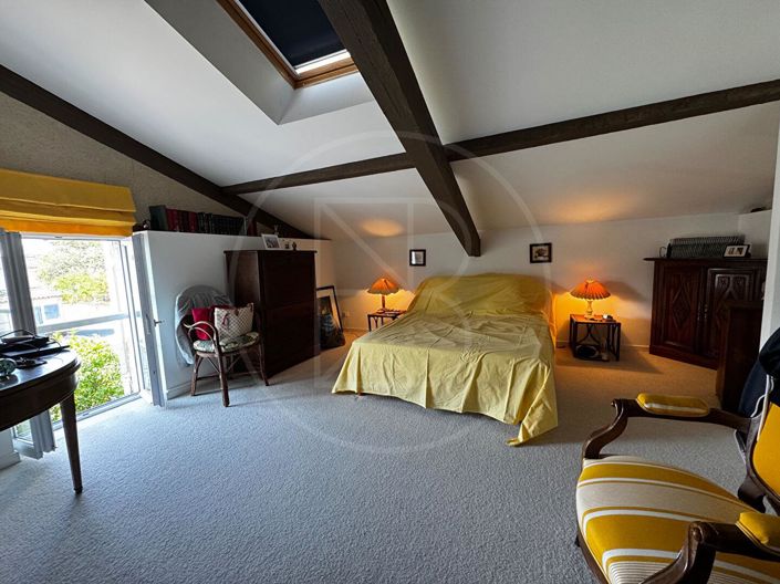 Image No.9-3 Bed House for sale