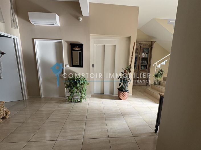 Image No.17-4 Bed House for sale