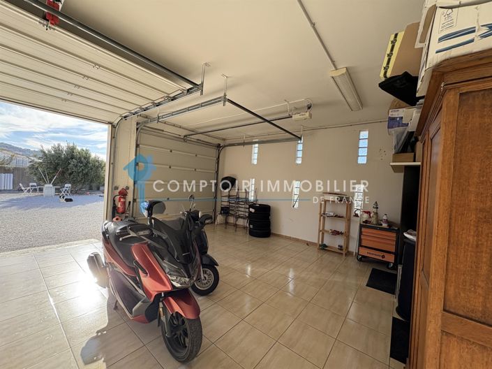 Image No.25-4 Bed House for sale