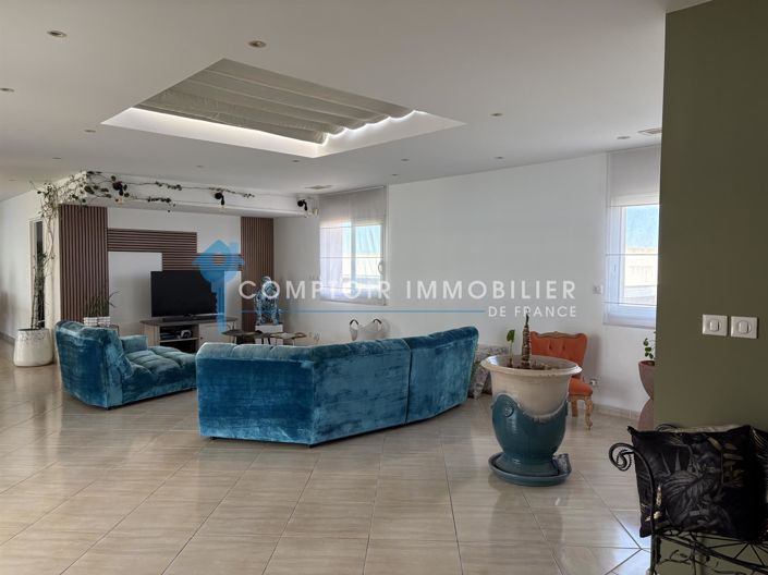 Image No.7-4 Bed House for sale