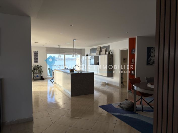 Image No.9-4 Bed House for sale