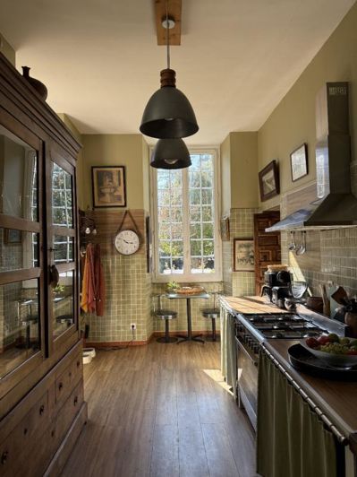 Image No.14-6 Bed House for sale