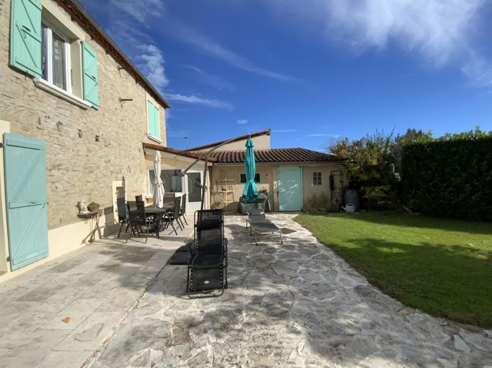 Image No.3-4 Bed House for sale