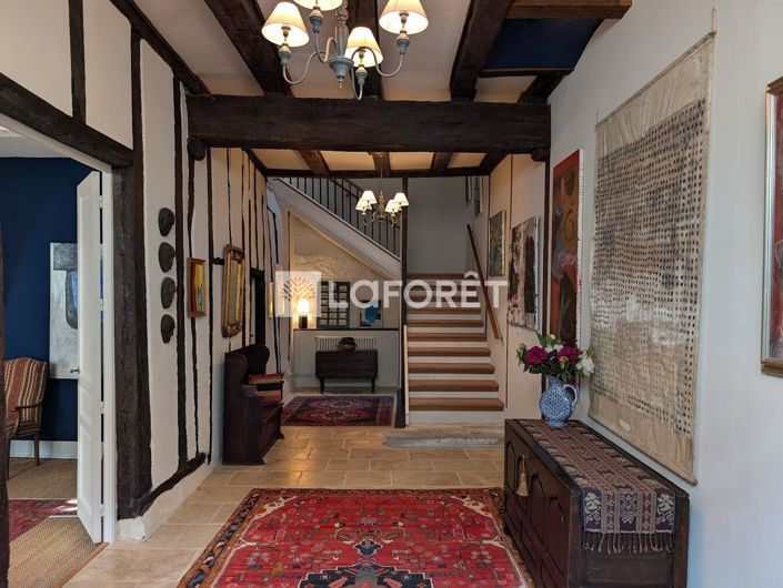 Image No.2-5 Bed Property for sale