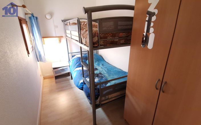 Image No.8-3 Bed House for sale