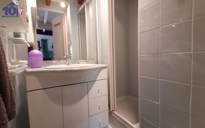 Image No.9-3 Bed House for sale