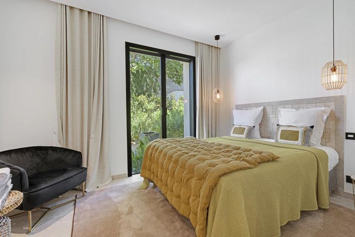 Image No.13-7 Bed House for sale