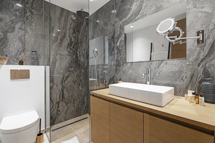 Image No.14-7 Bed House for sale