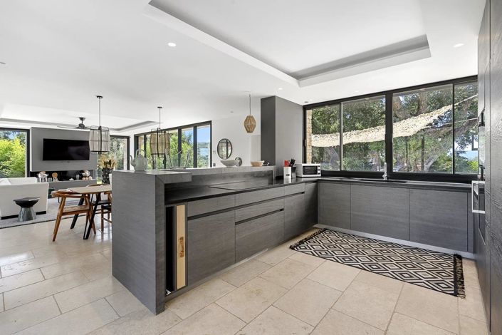 Image No.6-7 Bed House for sale