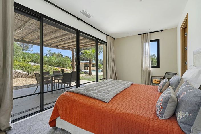 Image No.7-7 Bed House for sale