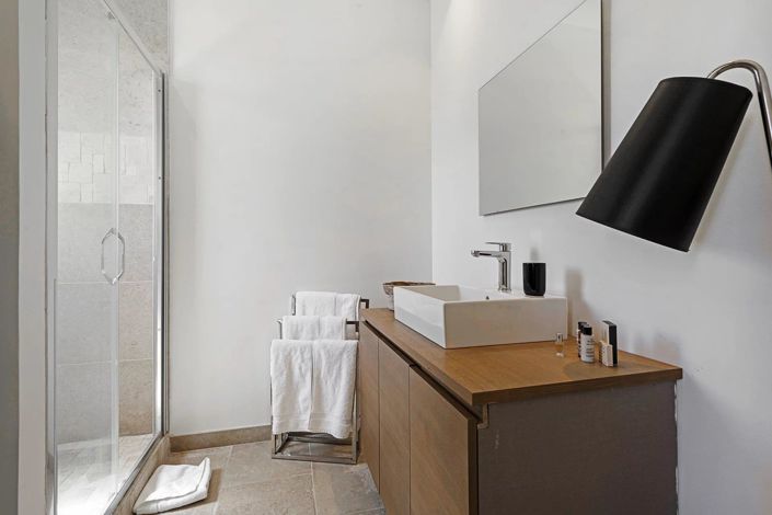 Image No.9-7 Bed House for sale