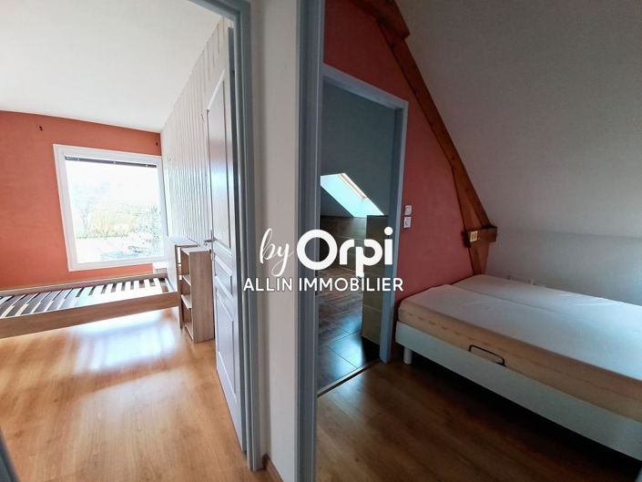 Image No.21-10 Bed House for sale