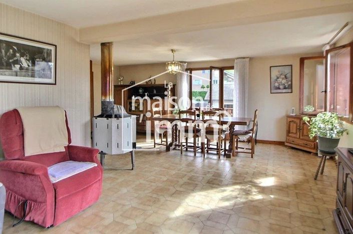 Image No.3-4 Bed House for sale