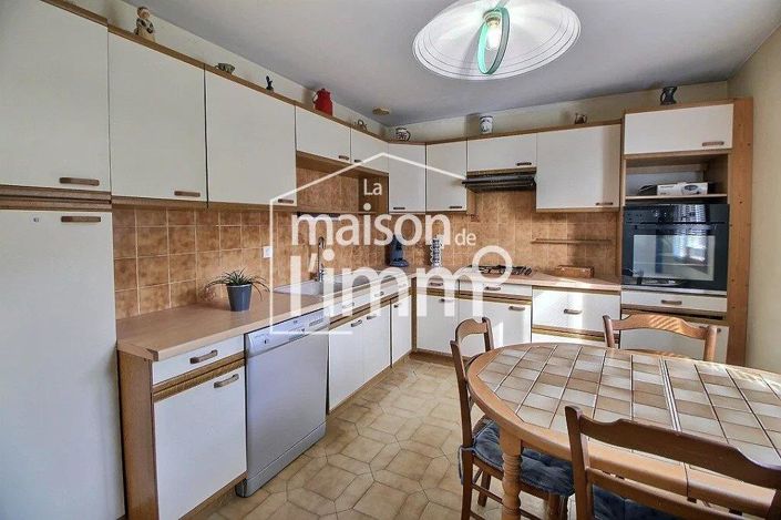 Image No.5-4 Bed House for sale