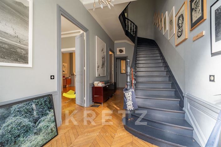 Image No.2-5 Bed House for sale