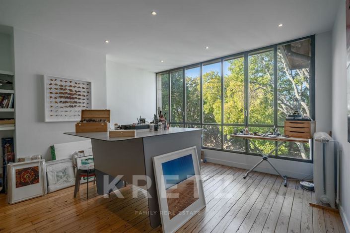 Image No.8-5 Bed House for sale