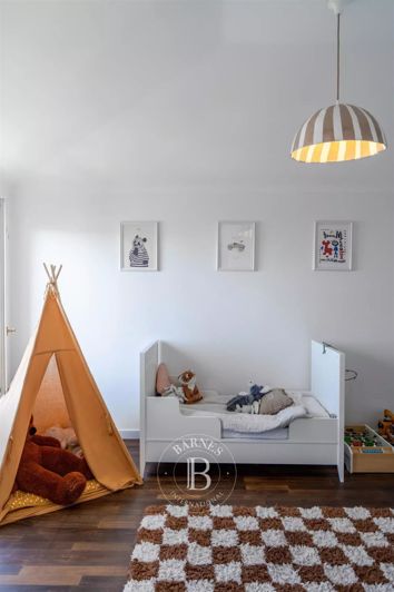 Image No.14-6 Bed House for sale