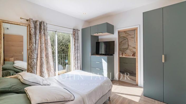 Image No.7-2 Bed House for sale