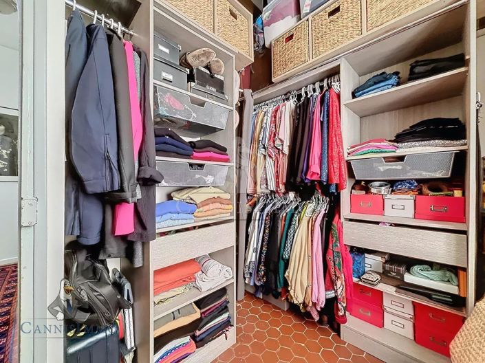 Image No.7-3 Bed Apartment for sale