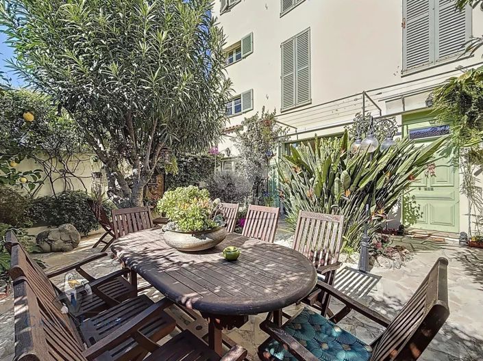 Image No.9-3 Bed Apartment for sale