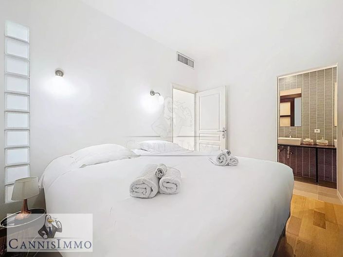 Image No.8-Apartment for sale