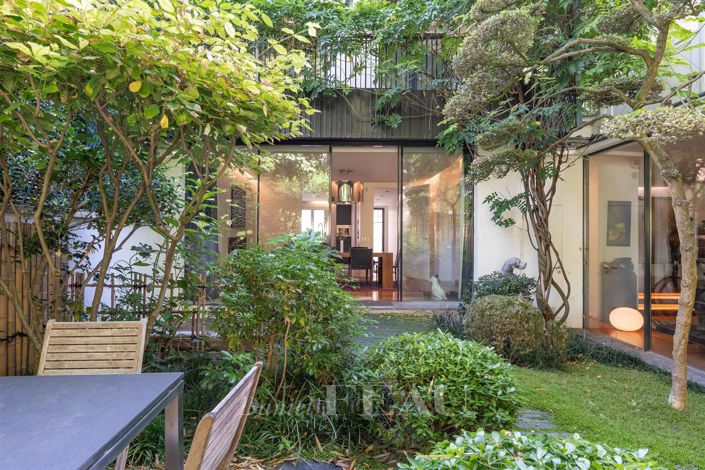 Image No.2-4 Bed House for sale