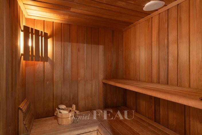 Image No.24-4 Bed House for sale