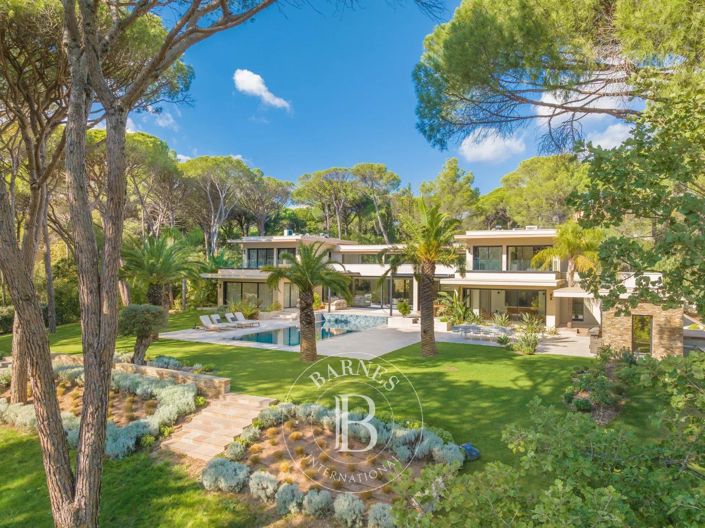 Image No.1-6 Bed House for sale