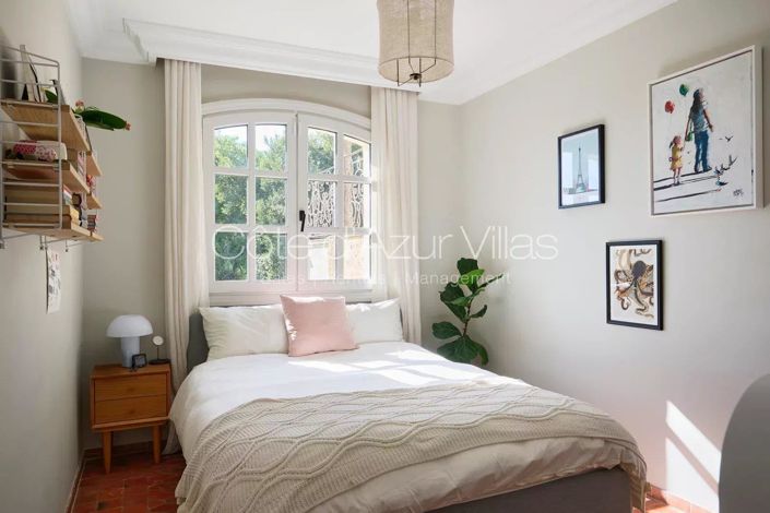 Image No.13-5 Bed House for sale