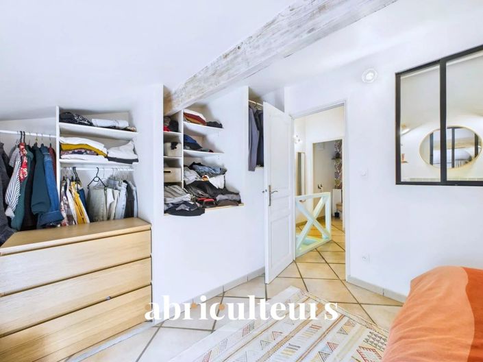 Image No.8-2 Bed House for sale