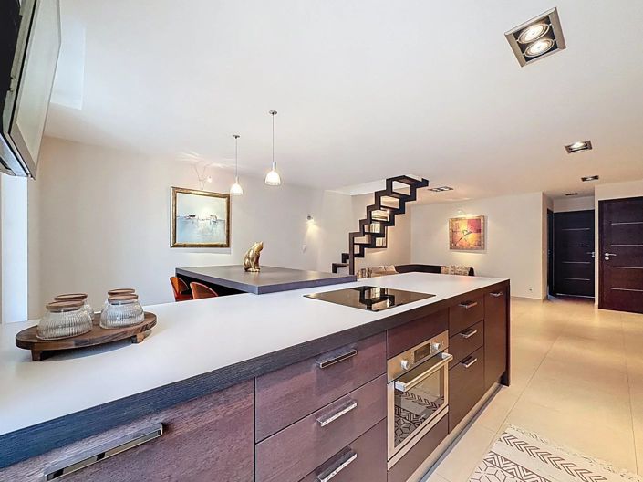 Image No.3-3 Bed Apartment for sale