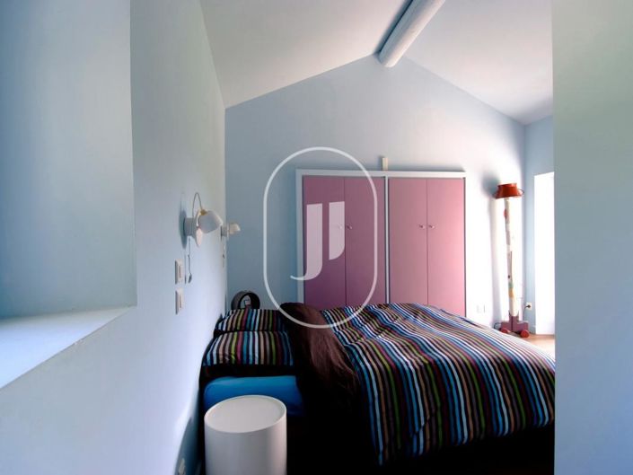 Image No.12-3 Bed House for sale