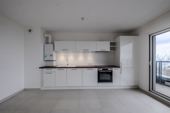 Image No.4-3 Bed Property for sale