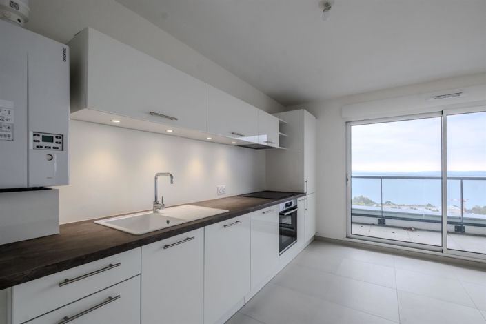 Image No.5-3 Bed Property for sale