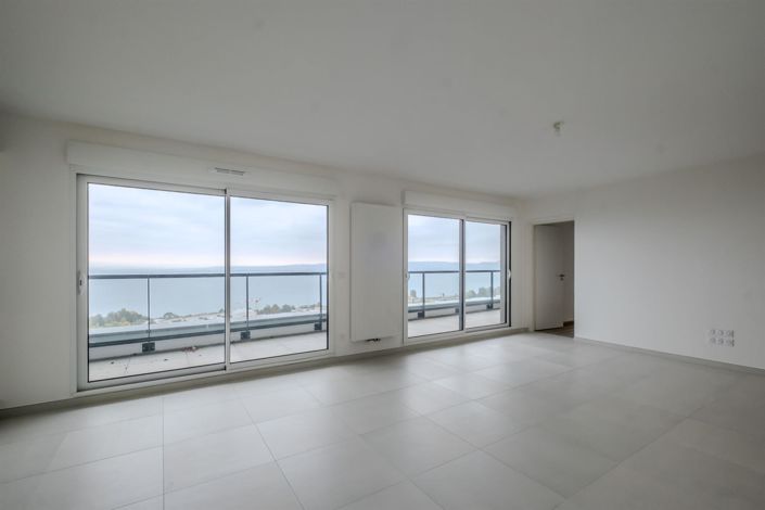 Image No.6-3 Bed Property for sale