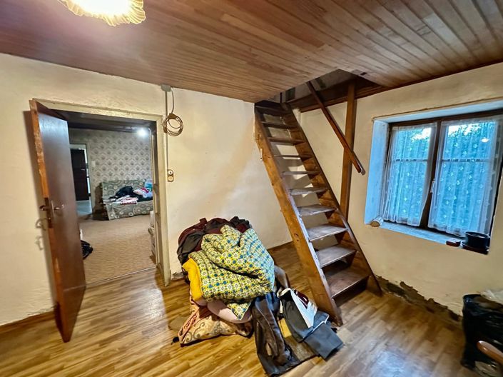 Image No.10-2 Bed House for sale