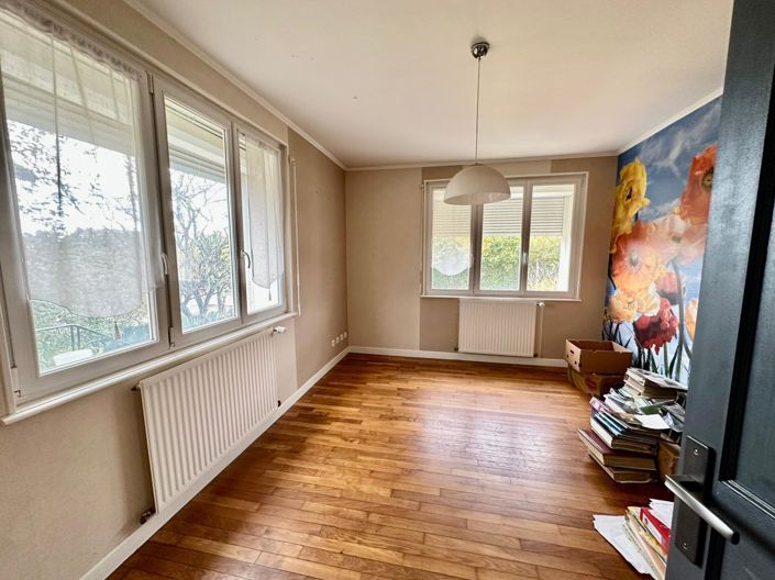 Image No.8-Maison de 6 chambres à vendre à Franche-Comté