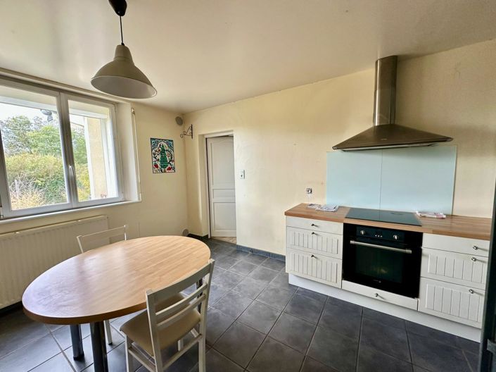 Image No.9-Maison de 6 chambres à vendre à Franche-Comté