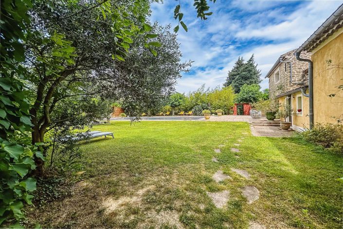 Image No.6-9 Bed House for sale