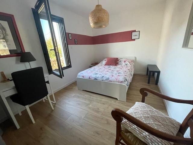 Image No.6-2 Bed House for sale