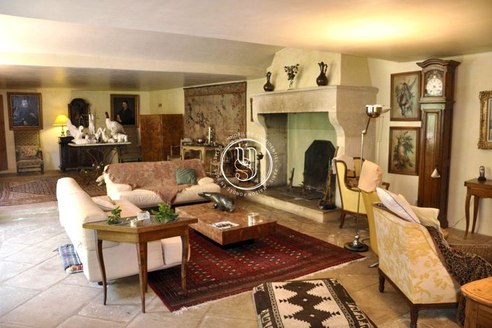 Image No.6-7 Bed House for sale